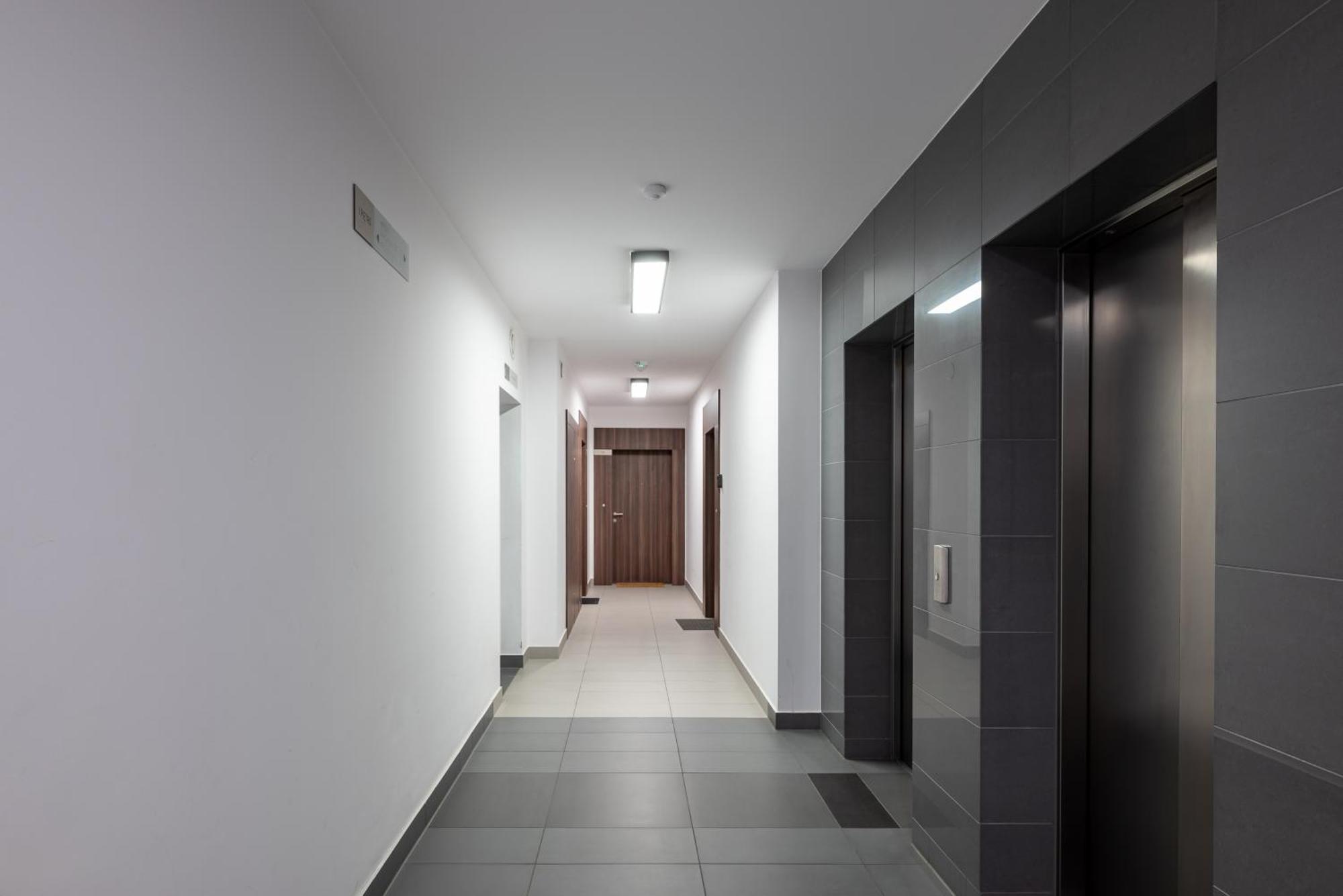 Metro Plocka Cosy Apartment Varsavia Esterno foto